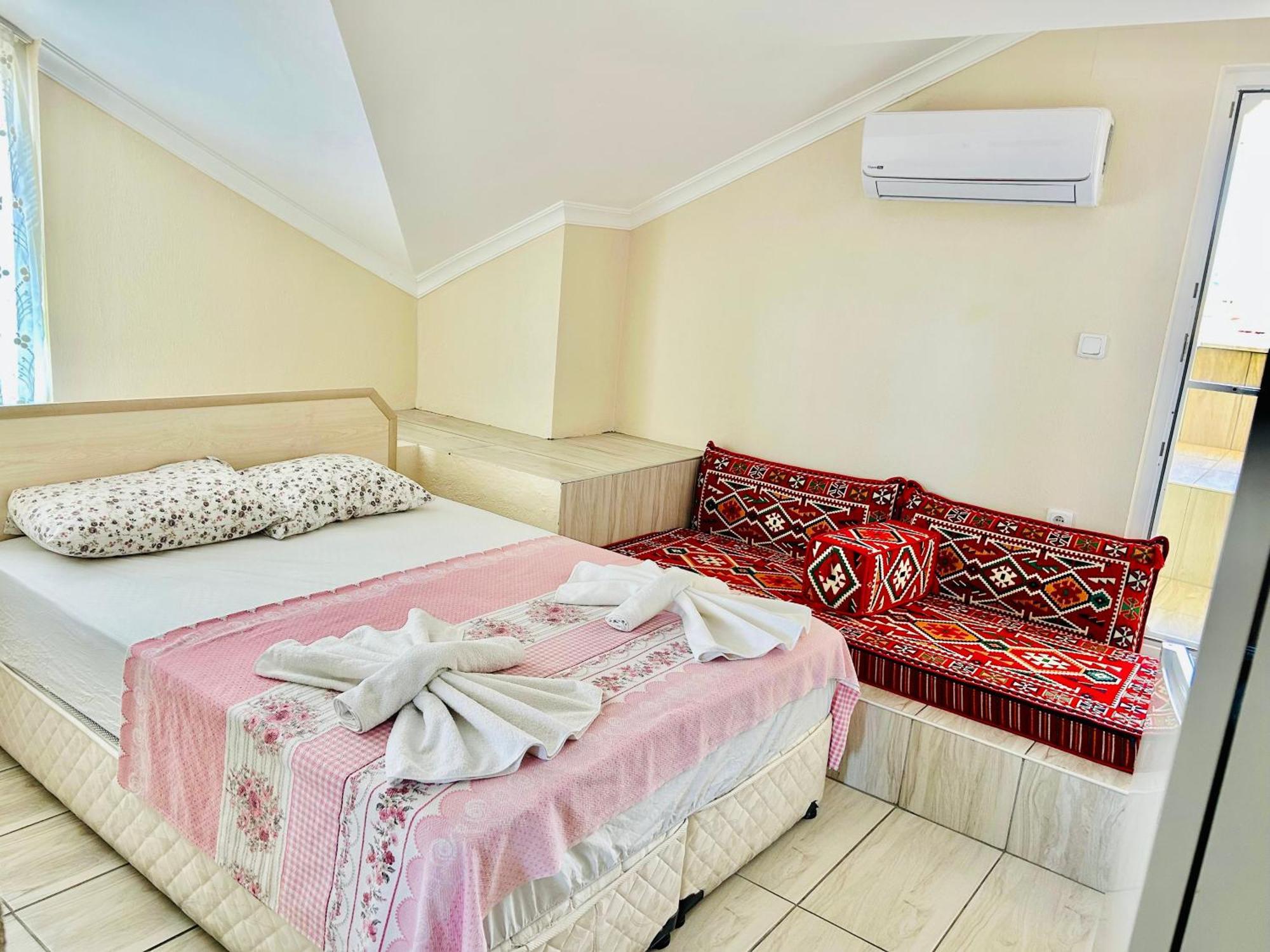Karaca Apart Hotel Dalyan Bagian luar foto
